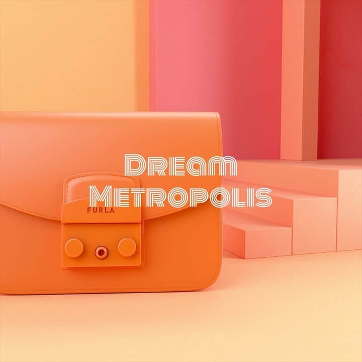 フルラのインスタグラム：「A leather boxy shape combined with bold detailing: the intense orange Furla Metropolis is bursting with flavour for a laid-back look this summer.   #furlametropolis #dreammetropolis #thefurlasociety #furlafeeling #newcollection #furla #accessories #fashion」