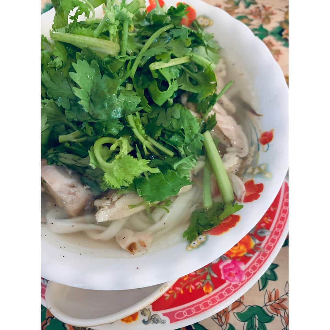 のインスタグラム：「🇻🇳 迎え酒ならぬ 迎え筋肉痛🧘🏻‍♀️ 今週も頑張った！ お疲れ様でした🙏🏻 #岩盤ピラティス #ベトナム料理」