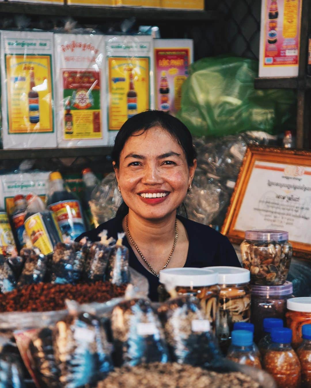 Shunsuke Miyatakeのインスタグラム：「A spice shop owner in Crab Market, Kep, Cambodia」