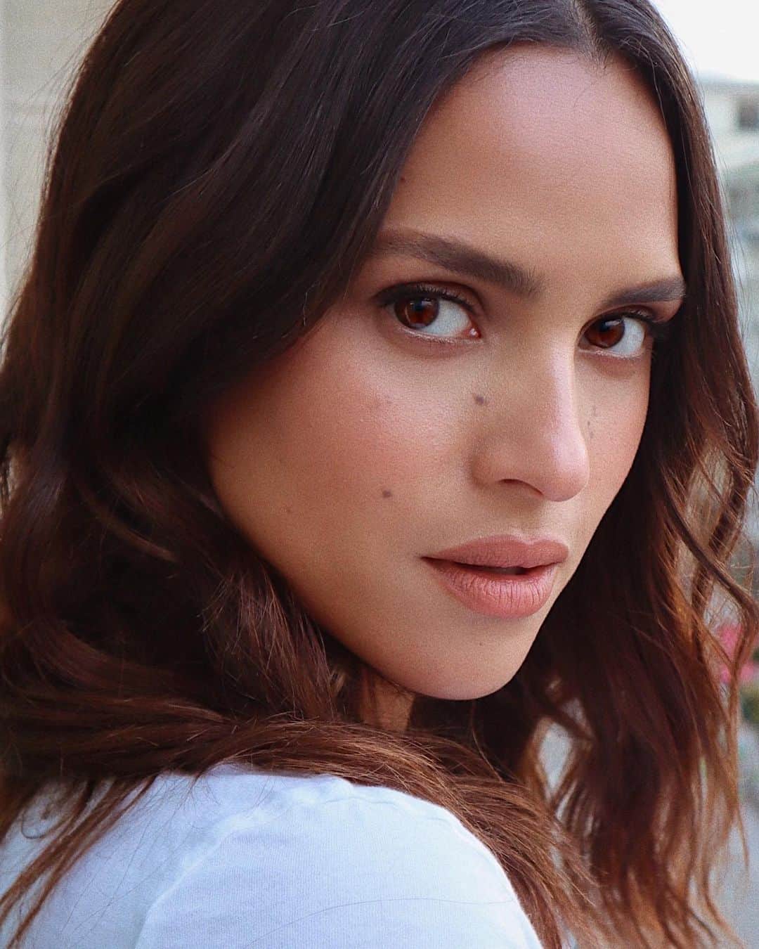 Hung Vanngoさんのインスタグラム写真 - (Hung VanngoInstagram)「Congrats to the gorgeous #AdriaArjona @adriaarjona for being the new face of @armanibeauty 🧡⭐️⚡️✨💫🌟.」7月18日 1時24分 - hungvanngo