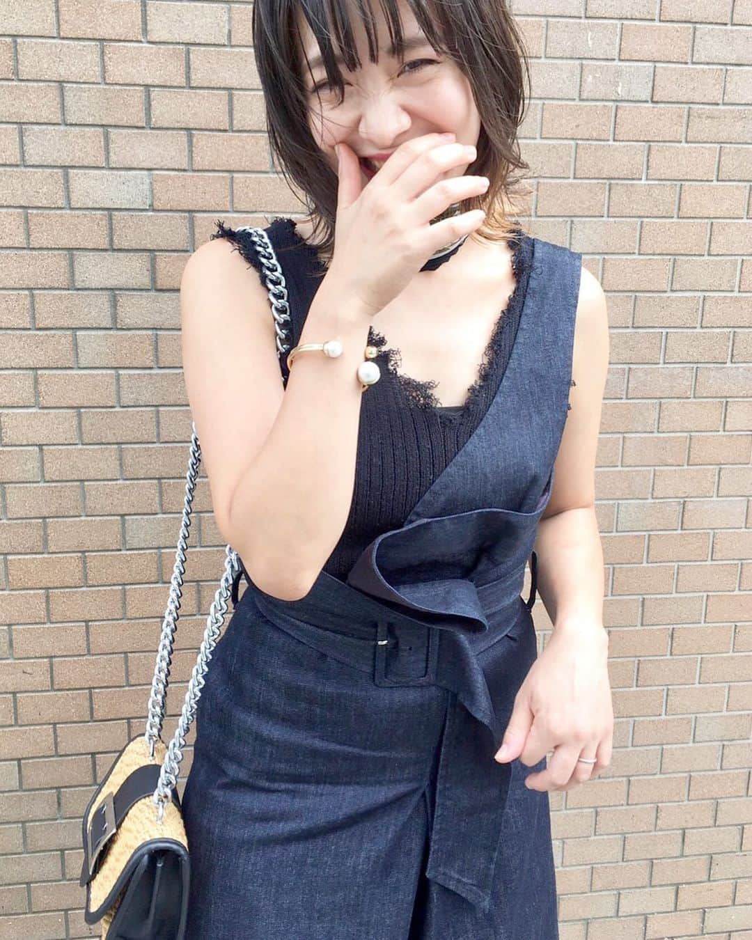 yuco_yoshidaさんのインスタグラム写真 - (yuco_yoshidaInstagram)「何でかは忘れたけど爆笑🤣💙🤣💙 ・ ・ #2wayバング  #newhair」7月17日 20時38分 - yuco_yoshida
