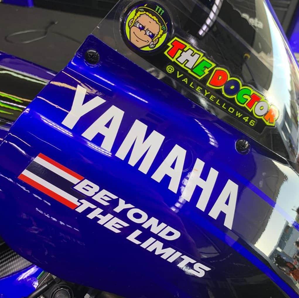 YamahaMotoGPさんのインスタグラム写真 - (YamahaMotoGPInstagram)「This year, @maverick12official ' and @valeyellow46's M1s will again feature the flags of the Philippines, Thailand, Vietnam, and Indonesia, as well as the slogans of @yamahaphilippines, @yamahasocietythailand, @yamahamotor_vietnam, and @yamahaindonesia. It represents our team's gratitude for their support and is symbolic for them 'always being with us' 💙 . . #MonsterYamaha  #MotoGP  #MotoGPisBack  #SpanishGP」7月17日 20時46分 - yamahamotogp