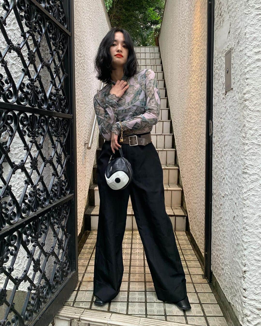 Yurinoさんのインスタグラム写真 Yurinoinstagram この服でも寒かった 夏はまだ先になりそうだなあ あしたはひさしぶりの生放送 うれしいっ 7月17日 時52分 Yurino Happiness