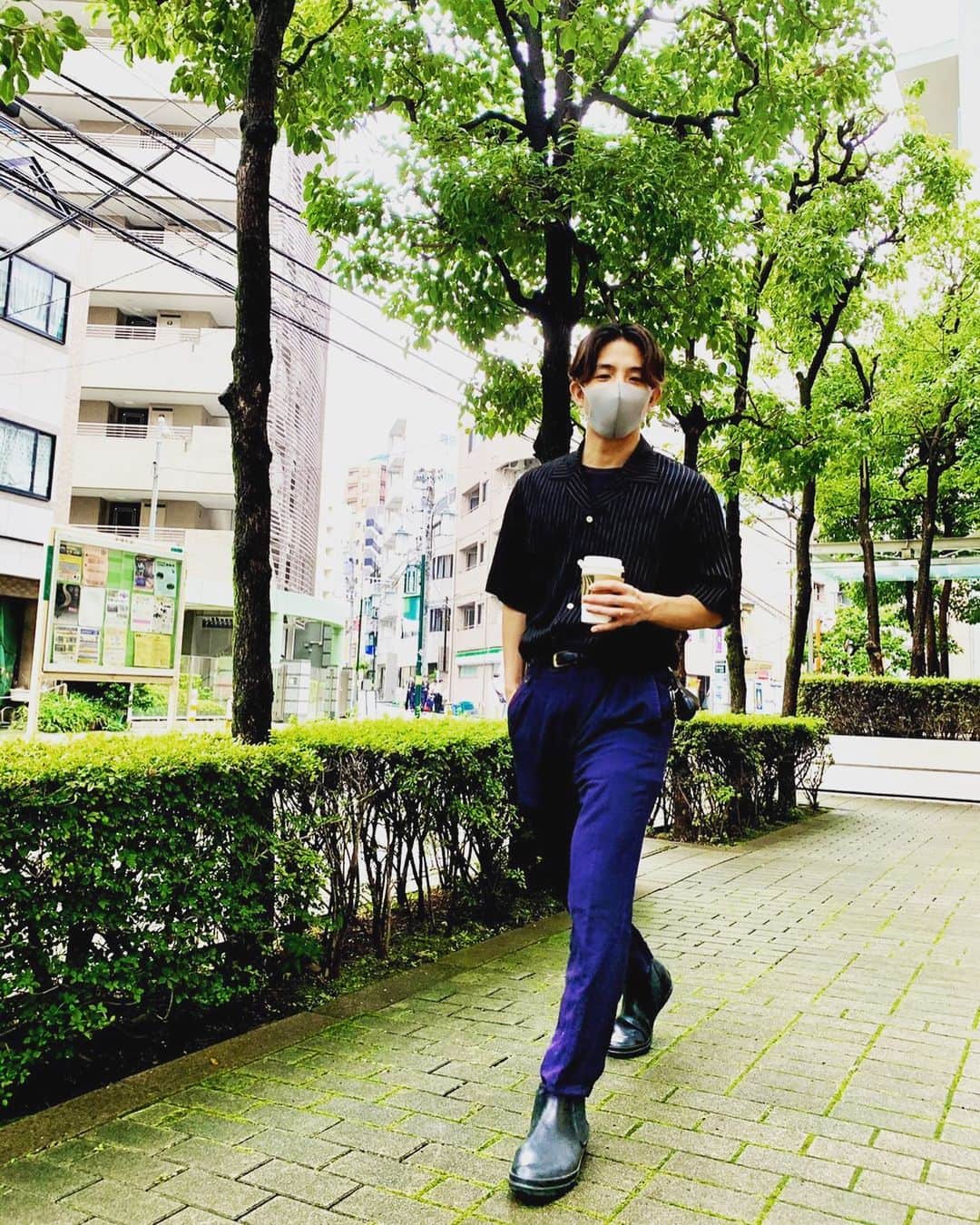 Kazuki Hamamotoのインスタグラム：「今日も一日お疲れ様でした〜！ 早く梅雨終われ〜！！ 📸byマネージャー(盗撮)」