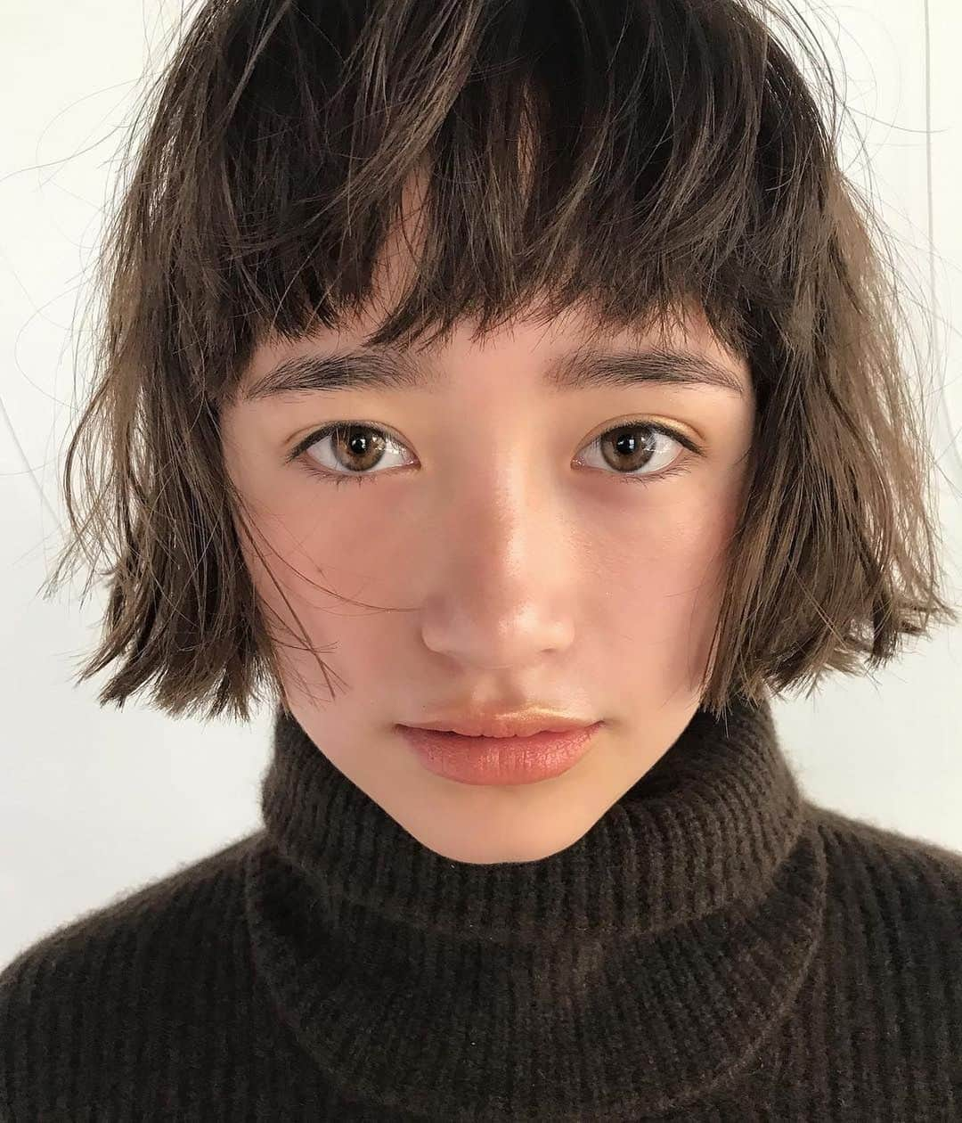 LALA公式さんのインスタグラム写真 - (LALA公式Instagram)「ボブヘアカタログ＊﻿ ﻿ -素敵なヘアスタイルをRepostでご紹介させて頂いてます。写真はご本人様に【掲載許諾】をとっております-﻿ ﻿ @nanuk_takahashi.buri さんありがとうございました。﻿ ﻿ ——————————————————﻿ ﻿  LALA webサイト→「ヘアカタログララ」 で検索✨﻿ ﻿ LALAは、全国の厳選美容師だけを掲載するヘアカタログメディアです。﻿ ﻿ 技術、センス、サービスにこだわるプロフェッショナルが、毎日のサロンワークでお客様に提案するリアルなヘアスタイルを掲載しています。﻿ ﻿ あなたの魅力を引き出す運命の美容師をみつけてください。 ﻿  ﻿ ﻿ —————————————————— ﻿ ﻿ ▶︎掲載をお考えのサロン様、スタイリスト様へ LALAサイト内、一番下にある「掲載をお考えの方へ」からお問い合わせください。﻿ ﻿ ▶︎インスタ内でヘアスタイルの紹介をご希望される方へ﻿ @lala__hair をフォロー&タグ付けください📌厳選して紹介させて頂きます。﻿ ﻿ ﻿ ——————————————————﻿ ﻿ ﻿ ﻿ ﻿ #ボブ #ボブヘアー #ボブヘア #外ハネボブ #ボブアレンジ #ボブヘアアレンジ #ショートボブ #ショートボブアレンジ #ショートボブパーマ #ショートヘア #ショートカット #ショートヘアアレンジ #ボブスタイル #短め前髪  #パーマ #パーマスタイル #パーマボブ #ミニボブ #ベージュカラー #髮型屋 #髮型設計 #发型 #造型 #短髮 #日系髮型 #女生髮型 #女生短髮 #短髮造型 #短髮女孩 #日系短髮」7月17日 21時01分 - lala__hair