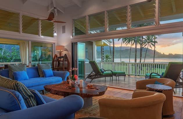 HGTVさんのインスタグラム写真 - (HGTVInstagram)「Would you rather live on the East Coast, West Coast or Hawaii? 🌴 🤔 🌴 The next category in the HGTV Ultimate House Hunt is... Beachfront Homes! 😍⁠⠀ ⁠⠀⁠⠀ Tour amazing homes for sale in eight different categories and vote for your favorites at the link in our bio. 🗳 After you vote, be sure to enter the sweepstakes for your chance to win $10,000. 💸⁠⠀⁠⠀ ⁠⠀⁠⠀ NO PURCHASE NECESSARY. Ends 8/4. To enter and for details visit HGTV.com/HouseHunt⁠⠀⁠⠀ ⁠⠀⁠⠀ #HGTVultimatehousehunt #ultimatehousehunt #design #interiordesign」7月17日 21時01分 - hgtv