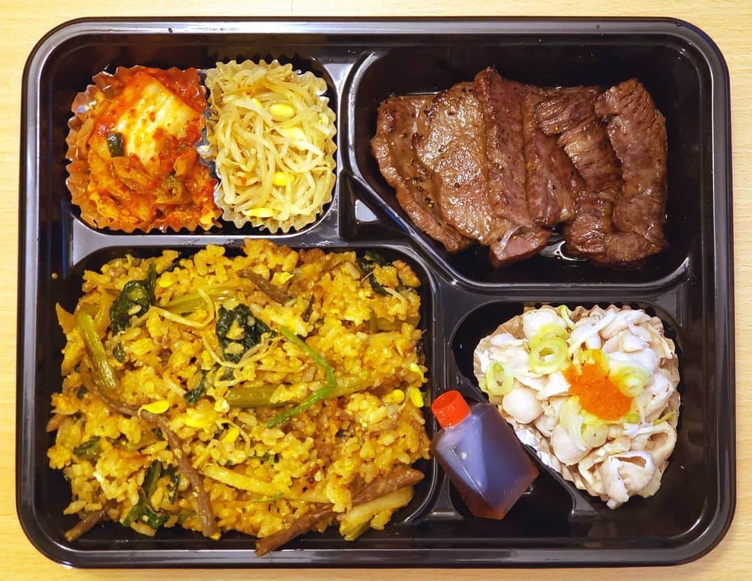 布川敏和さんのインスタグラム写真 - (布川敏和Instagram)「〝本日の晩飯〟 焼肉弁当～🍱=ヽ(๑´ڡ`๑)」7月17日 21時02分 - fukawatoshikazu