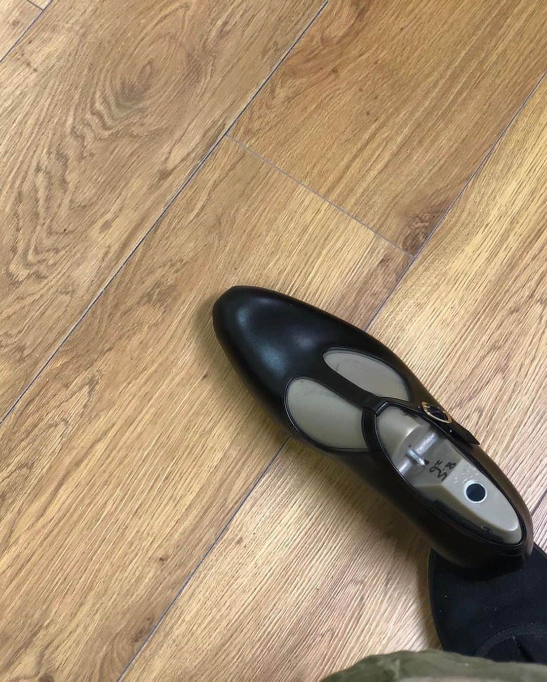Yuya Hasegawaさんのインスタグラム写真 - (Yuya HasegawaInstagram)「When × Brift H Aoyama. 7/19〜7/26.トランクショー開催。 オーナーの小林さんは7/19.25.26に在店頂きますので、是非とも新進気鋭の靴職人の初のパターンオーダー会いらしてください🔥 よろしくお願いします！！ #when #brifth #bespoke #mto #shoeshine #新デザインのTストラップ、めちゃくちゃ良い！　#ブラインドフルブローグもカッコいい！！」7月17日 21時29分 - yuya.hasegawa.brift.h