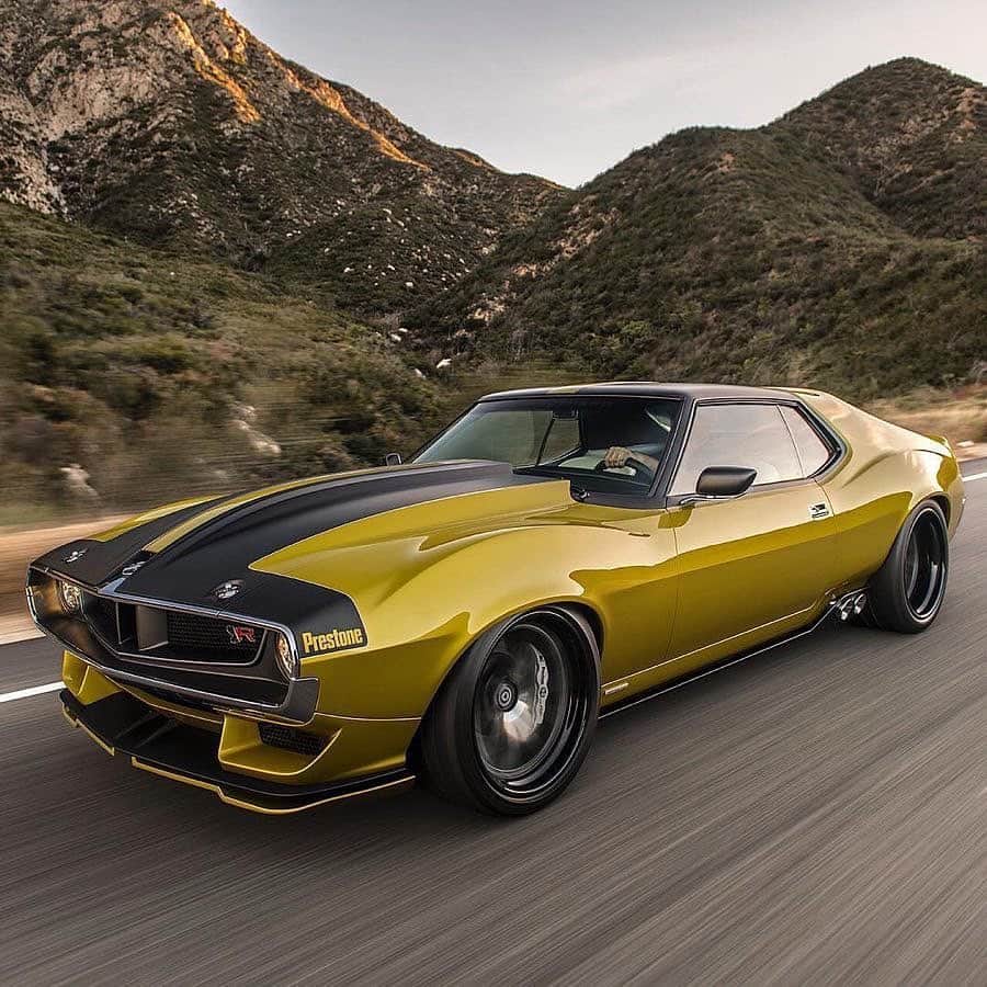 CARLiFESTYLEさんのインスタグラム写真 - (CARLiFESTYLEInstagram)「1972 AMC Javelin with Hellcat engine. What do you guys think?  Photo @drewphillipsphoto  @ringbrothers @prestoneofficial #carlifestyle」7月17日 21時47分 - carlifestyle