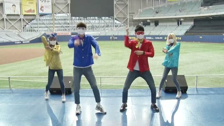 アディソン・ラッセルのインスタグラム：「Wow! What an amazing dance and fun song! Seriously, I can't wait to play at Sky Dome! And have fans dance along to my song💃🏽🕺🏽 Soon ⚾️  #heroesbaseball」