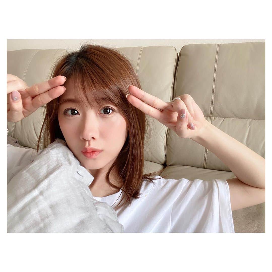 のインスタグラム：「♡ 今日はお天気も良く☀️ 洗濯物もすぐ乾くし♪ お散歩も行けました🐶♥️  皆さんお元気ですかー？ 東京は感染者数が増え続けていますが 山口にも5月5日以来71日ぶり？に 感染者がでまして… まだまだ油断はできません💭  一人一人の対策が本当に大事。 自分なりに予防対策はしているつもりではいますが… 買い物とかしてる時に周りの人はどのくらいしているのだろうといつも気になってしまいます…😅  マスクは欠かせない中 これからどんどん暑くなるので 皆さん熱中症には本当に注意しましょうね😵💦」