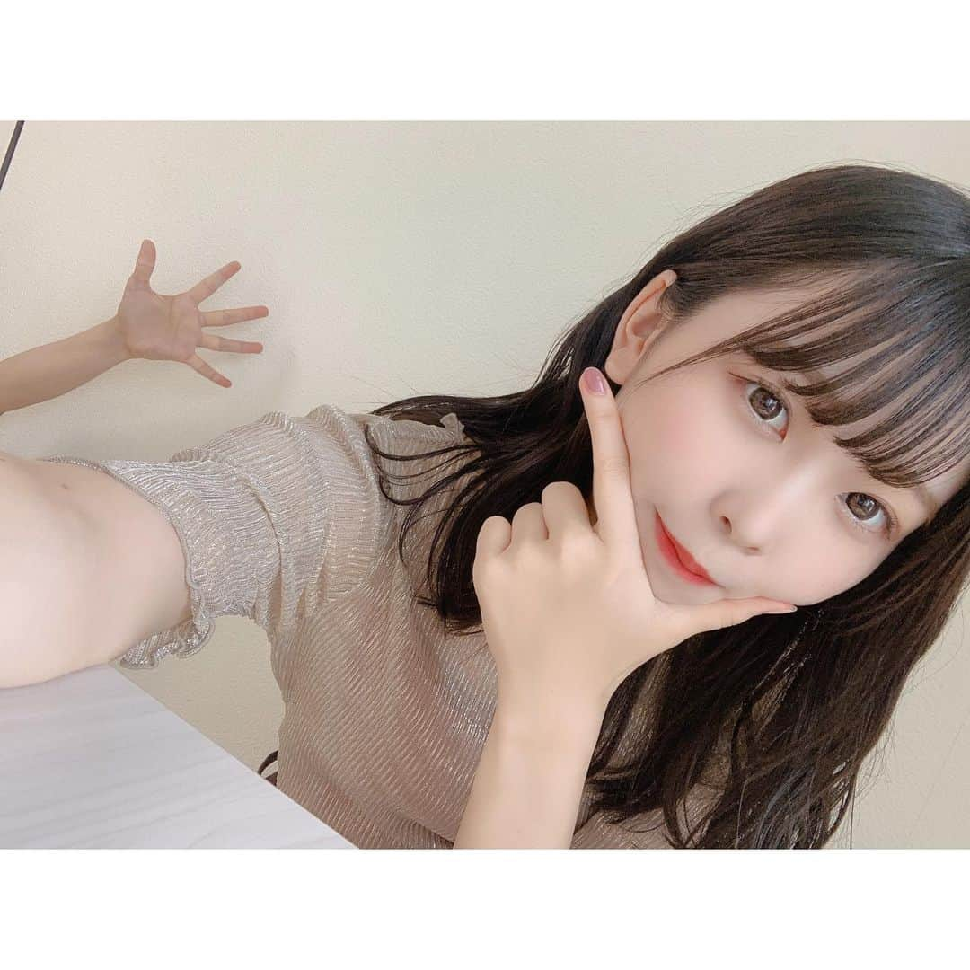 福沢杏純さんのインスタグラム写真 - (福沢杏純Instagram)「・ だれのおててだ〜〜 ・ ・ ・ #アイドル教室 #福沢杏純」7月17日 21時59分 - asumi_idolclass