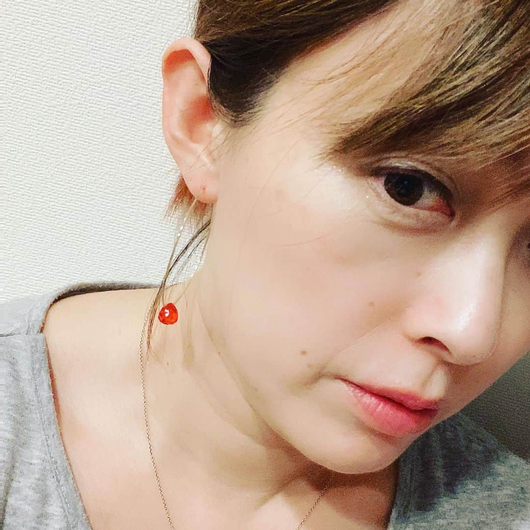 石田燿子さんのインスタグラム写真 - (石田燿子Instagram)「いくらっぽいピアスを、買った。」7月17日 22時05分 - yokonti