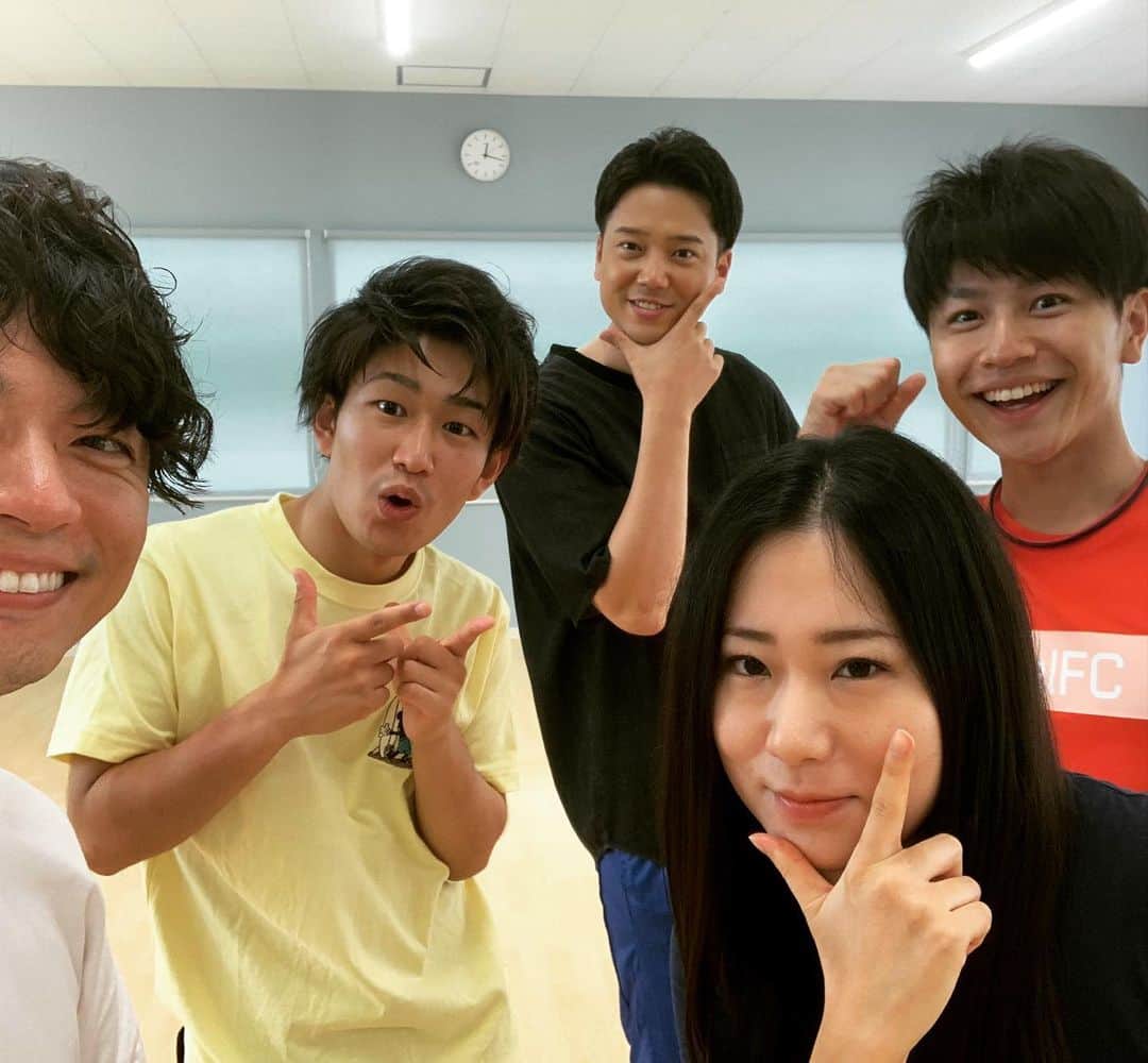 工藤淳之介さんのインスタグラム写真 - (工藤淳之介Instagram)「明日と明後日が夏ラジオ✨ ラジオとYouTube配信を通して 一緒に楽しい時間を過ごしましょう☺️  そして…我々四銃士の1周年でもある。 多くの人に感謝して、全力で挑みます！  #新潟 #新潟放送 #夏ラジオ #夏の思い出  #夏2020  #1周年 #イケメン四銃士 #振り付け披露  #bsn #アナウンサー #firstanniversary  #withyou  #麦島侑  #黒崎貴之 #前野智郎 #工藤淳之介」7月17日 22時17分 - kudojun_nosuke_bsn