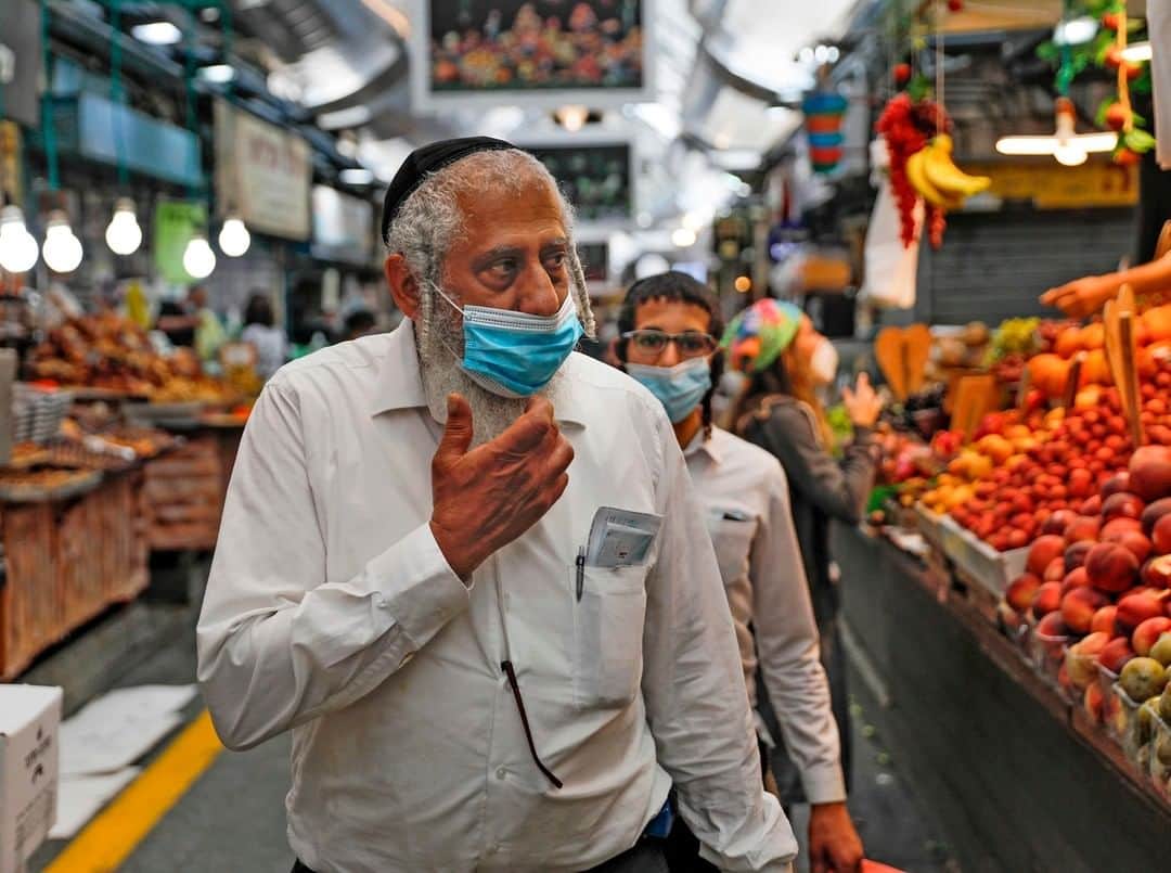 NBC Newsさんのインスタグラム写真 - (NBC NewsInstagram)「Israel re-imposed sweeping lockdown restrictions on daily life in response to a new surge in coronavirus cases and amid growing public anger over the government’s handling of the crisis. Tap the link in our bio to read more.⁠ ⁠ 📷 Oded Balilty / @apnews」7月17日 22時24分 - nbcnews