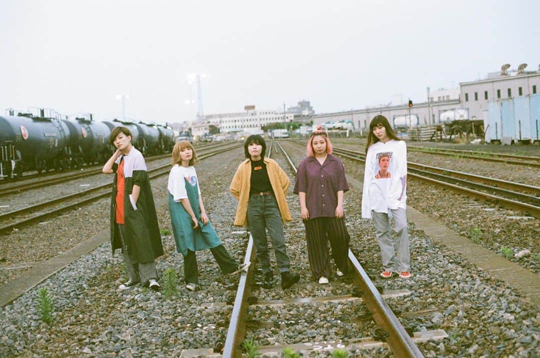 HONOKAのインスタグラム：「.〻  いつも応援ありがとうございます☺︎  デビュー7周年、おめでとう！ たんこぶちん！」