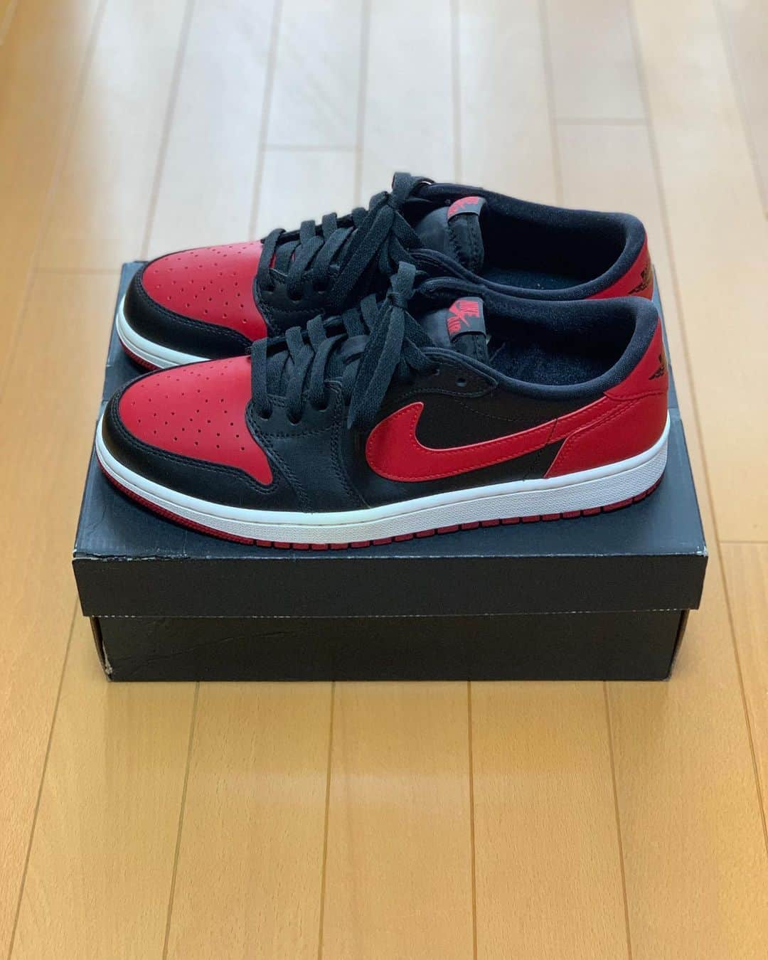 岩本煌史さんのインスタグラム写真 - (岩本煌史Instagram)「got new kicks!! NIKE AIR JORDAN 1 RETRO LOW OG “BRED”  #nike #ナイキ #airjordan #airjordan1 #airjordan1low #エアジョーダン #bred #ブレッド #aj1lowbred #国内未発売 #国内未発売モデル #worm #wormtokyo #prowrestler #プロレスラー #prowrestling #プロレス #ajpw #全日本プロレス #三重県 #桑名市 #出身 #岩本煌史 #sneaker #スニーカー #スニーカー大好き #足元倶楽部 #キモ撮り#スニーカーヘッズ #イワモトヘッズ」7月17日 23時17分 - koji_iwamoto