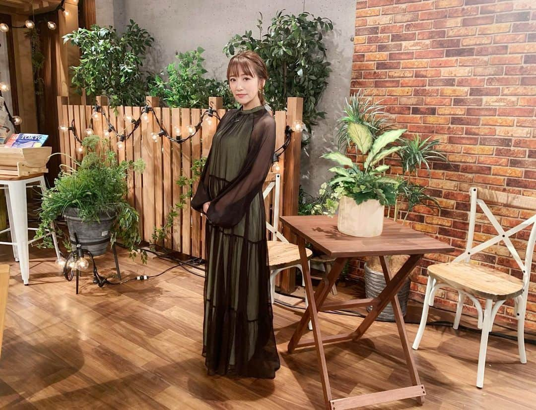 高橋みなみさんのインスタグラム写真 - (高橋みなみInstagram)「NHK総合 首都圏情報ネタドリ！  このワンピースめちゃ可愛くてテンション上がった✨😚  #首都圏情報ネタドリ #nhk総合 #nhk  衣装👗 ワンピース @akte_official イヤリング @joueteofficial サンダル👡 @dianashoespress #fashion  #love」7月17日 23時18分 - taka37_chan