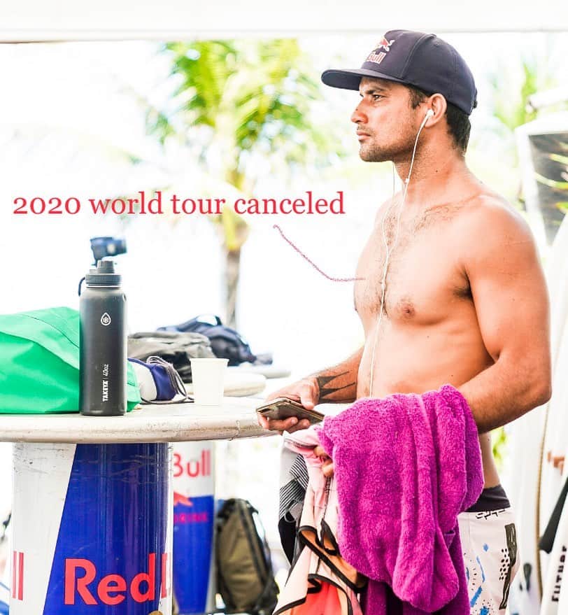 ミシェル・ボレーズのインスタグラム：「The WSL Cancels 2020 Championship Tour With the health and safety of athletes, fans, employees, and the local communities remaining the organization's top priorities, and considering the challenges of international travel currently, the WSL has officially canceled the 2020 CT and Qualifying Series (QS) season. The 2021 tour will start in November 2020 in Maui, Hawaii for the women and in December 2020 in Oahu, Hawaii for the men, subject to the approval of the State of Hawaii and local government agencies, as well as effective protocols that allow for safe international travel. The 2021 CT season will finish with ‘The WSL Finals,' a new single-day World Title Event in September 2021. More news on the @wsl  website」