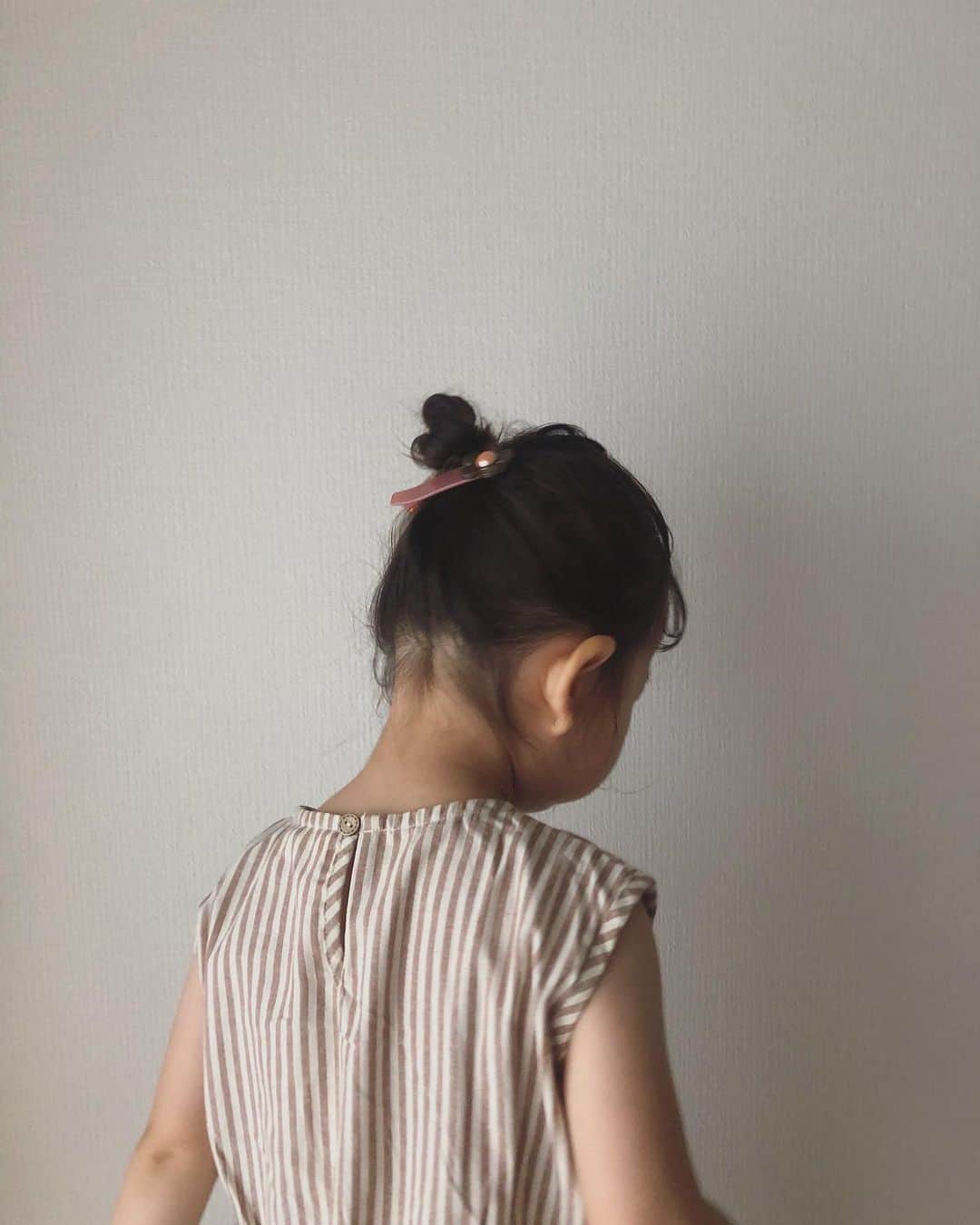 _shioriogawa_のインスタグラム：「👧🏻「ねぇ、メッキューしよ？🌈」 いつの間に歌えるようになったん #NiziU ㅤㅤㅤㅤㅤㅤㅤㅤㅤㅤㅤㅤㅤ ㅤㅤㅤㅤㅤㅤㅤㅤㅤㅤㅤㅤㅤ」