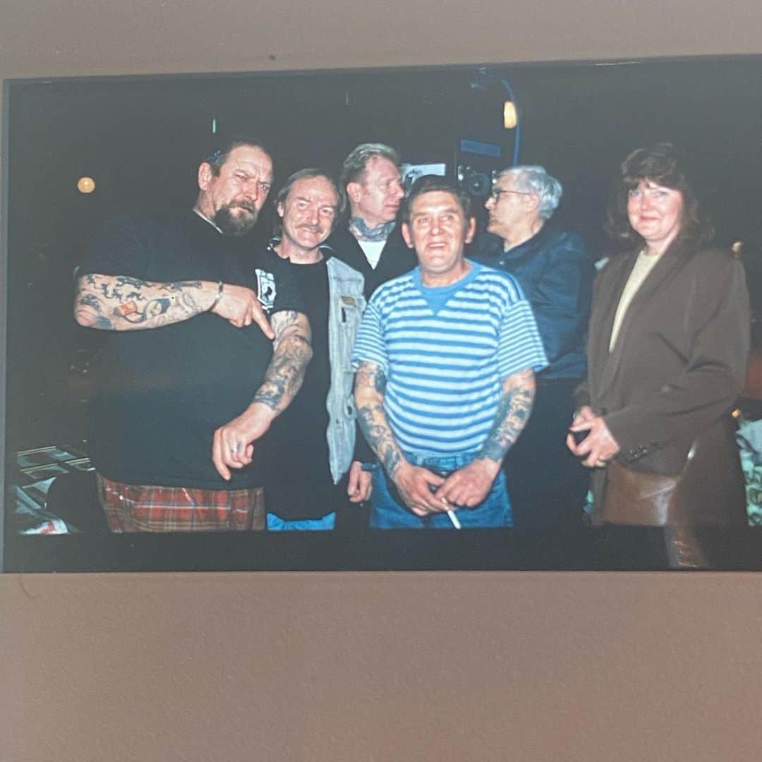 アムステルダム・タトゥー・ミュージアムのインスタグラム：「Good ol days#docforest#george bone#wife george#danny skuse#ronnie ackers」