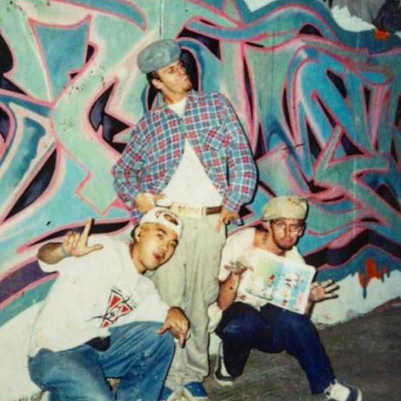 osgemeosのインスタグラム：「From 1995! With our brother @tinho23sp  #saopaulo #tunelavpaulista #osgemeos Quando as coisas melhorarem, abriremos a nossa primeira retrospectiva na @pinacotecasp 🙏🏻✨✨✨ manteremos todos informados」