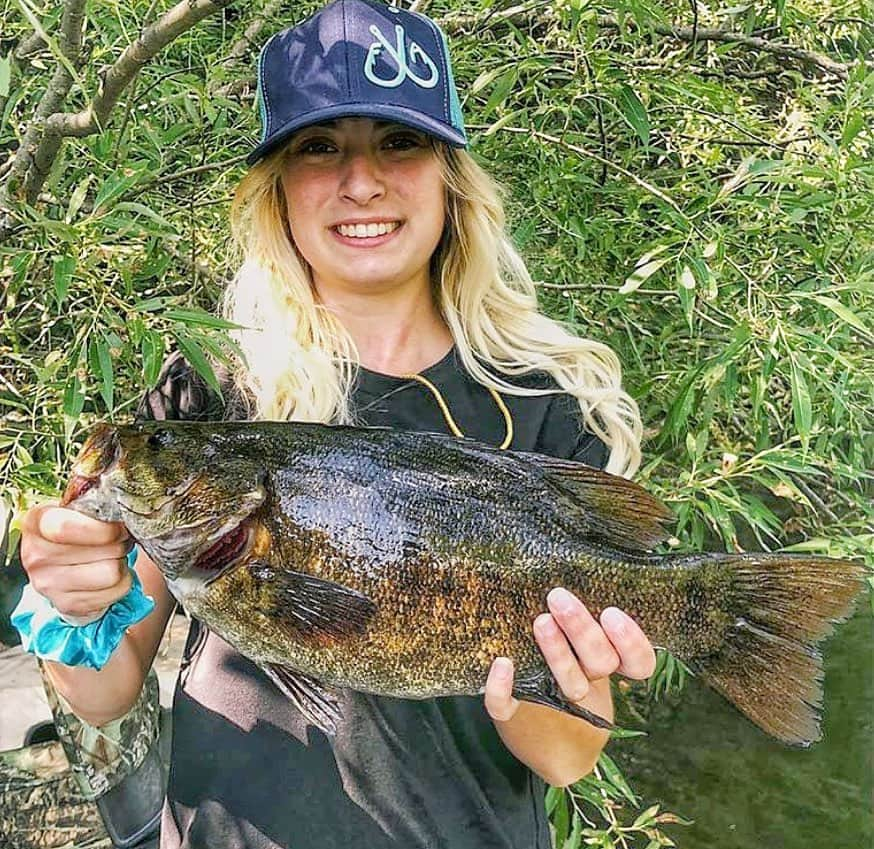 Filthy Anglers™さんのインスタグラム写真 - (Filthy Anglers™Instagram)「Filthy Female Friday is upon us and we are coming in hot! Team Filthy member @chameleon1412 wearing our most popular hat and our Fish or Die tshirt. This day she chose to fish, not die 😉and  landed this chunky smallmouth! Absolute beast! Congrats on the catch and thank you so much for the support! You my friend are Certified Filthy! Do us a favor and give her page a follow now @chameleon1412 wwww.filthyanglers.com mfishing #girlswhofish #fishing #bassfishing #ladyangler #girlsfish #fishyaf #bass #nature #ladyangler #boat #kayak# #getfilthy」7月18日 9時58分 - filthyanglers