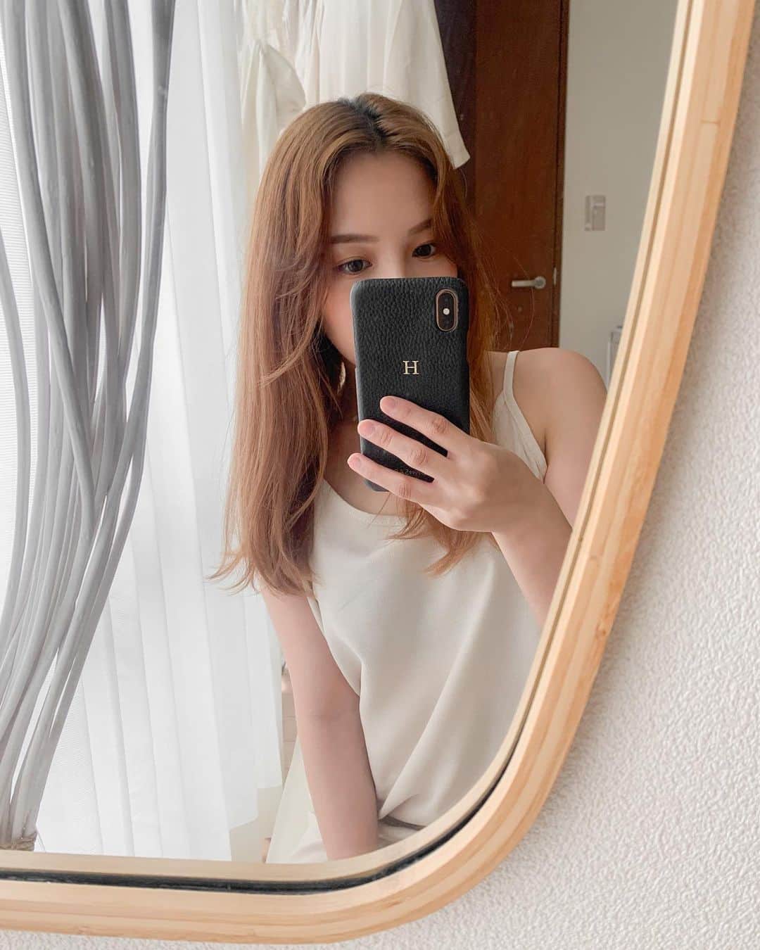 Lilmeのインスタグラム：「みなさま、おはようございます。 今日も生憎の雨で少し気持ちや鳥肌が立ちそうな寒さですので暖かい格好をしてお出掛けください☔️#リルハウス」