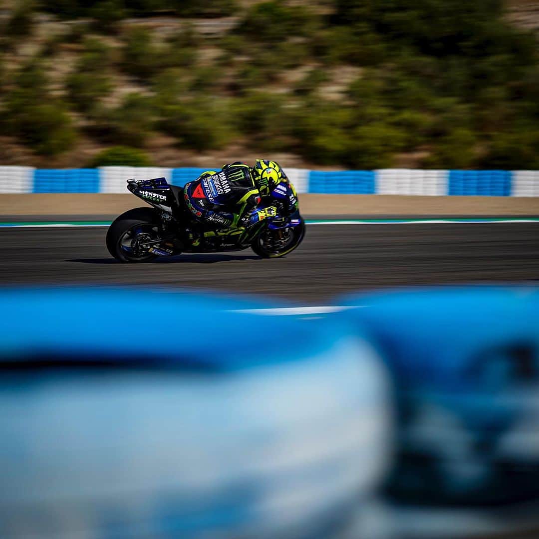 YamahaMotoGPさんのインスタグラム写真 - (YamahaMotoGPInstagram)「🗣️ @valeyellow46, Combined FP Result -P13: "It was a difficult day. This morning was already not fantastic, but this afternoon it got worse. I'm struggling with the rear grip because, unfortunately, we have a tyre temperature problem, and in this heat we are suffering a lot. In the morning it's cooler, so that's a bit better. In the afternoon we lose a lot, so I'm not very fast. We need to work, and we need to improve the bike's balance to try to be more competitive. Sincerely, I don't know how we will improve this, but we have to find something, because tomorrow morning it will be very important to try to stay in the top 10 and go straight into Q2." . . #MonsterYamaha  #MotoGP  #SpanishGP」7月18日 1時41分 - yamahamotogp