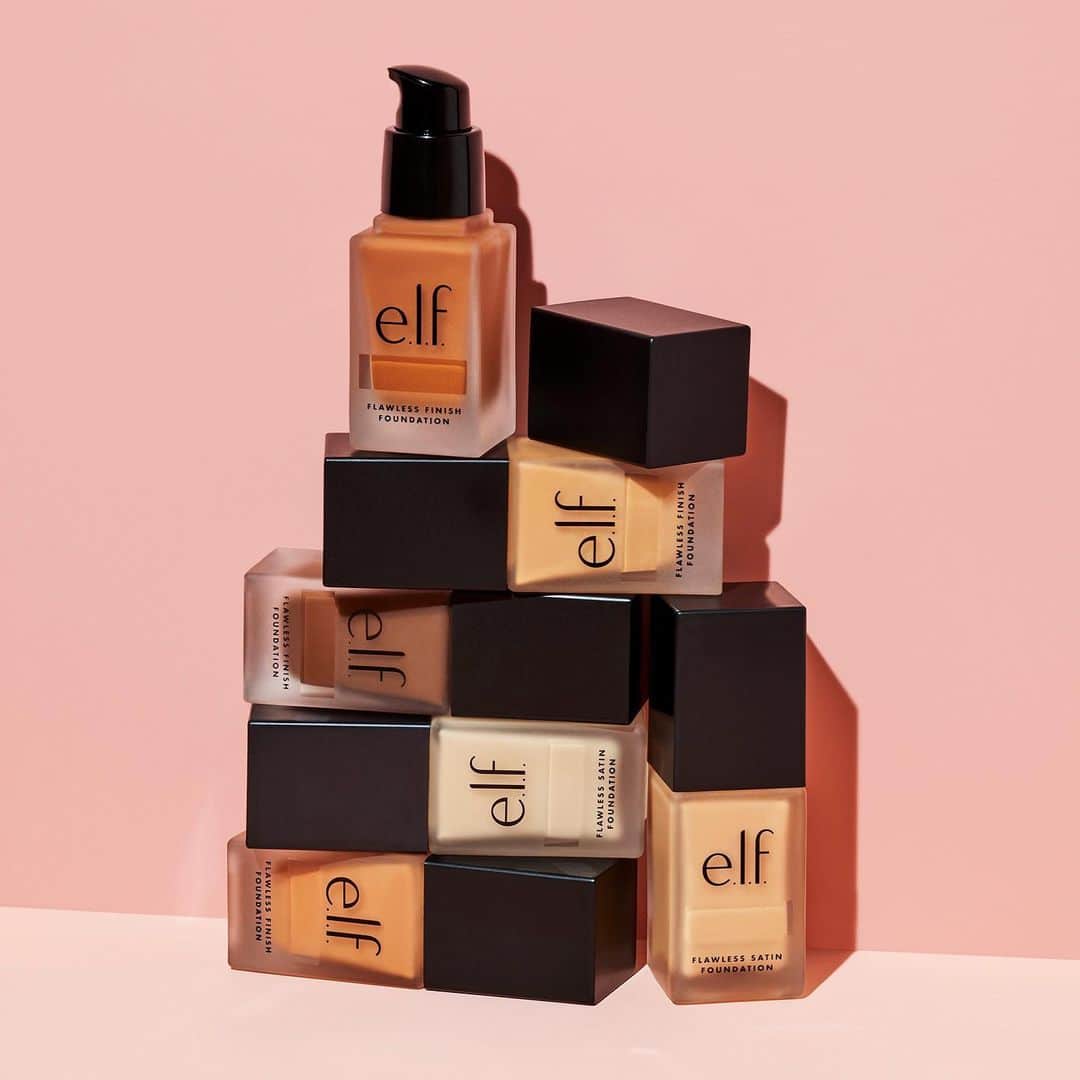 e.l.f.さんのインスタグラム写真 - (e.l.f.Instagram)「Our best-selling $6 Flawless Finish Foundation is available in 40 shades! The lightweight, oil-free formula blends naturally into skin for a beautiful semi-matte finish that lasts all day long. Click on the #linkinbio to shop your shade! 🧡 #eyeslipsface #elfingamazing #elfcosmetics #crueltyfree #vegan」7月18日 2時11分 - elfcosmetics