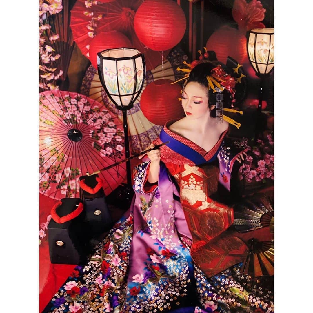 井川ちさと（新尾きり子）のインスタグラム：「나의 세계, 구세주, 왕 👑 당신에게 많은 행복이 찾아오기를 빕니다 ⭐세상에서 제일 사랑해요💛💛💛🐬💛💛💛﻿」
