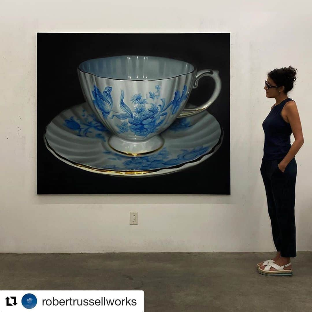 リサ・エデルシュタインさんのインスタグラム写真 - (リサ・エデルシュタインInstagram)「My magical husband #stilllifepainting #oilpainting #oiloncanvas #contemporaryart #contemporarypainting」7月18日 2時27分 - lisaedelstein