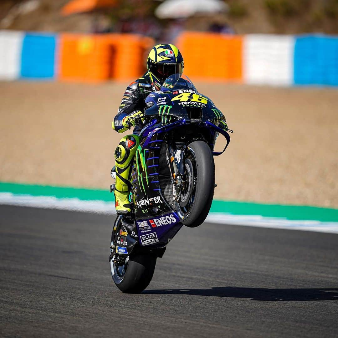 YamahaMotoGPさんのインスタグラム写真 - (YamahaMotoGPInstagram)「Always look on the bright side of life... 🎶 Tomorrow is another day 💪 . . #MonsterYamaha  #MotoGP  #MotoGPisBack  #SpanishGP」7月18日 3時12分 - yamahamotogp