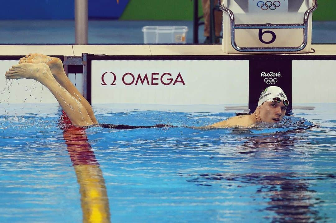 エンリケ・ロドリゲスのインスタグラム：「Você já teve algum resultado, independente da área da sua vida, seja bom ou ruim, onde você agradeceu somente por estar ali?! Comenta aí! #swimming #top」