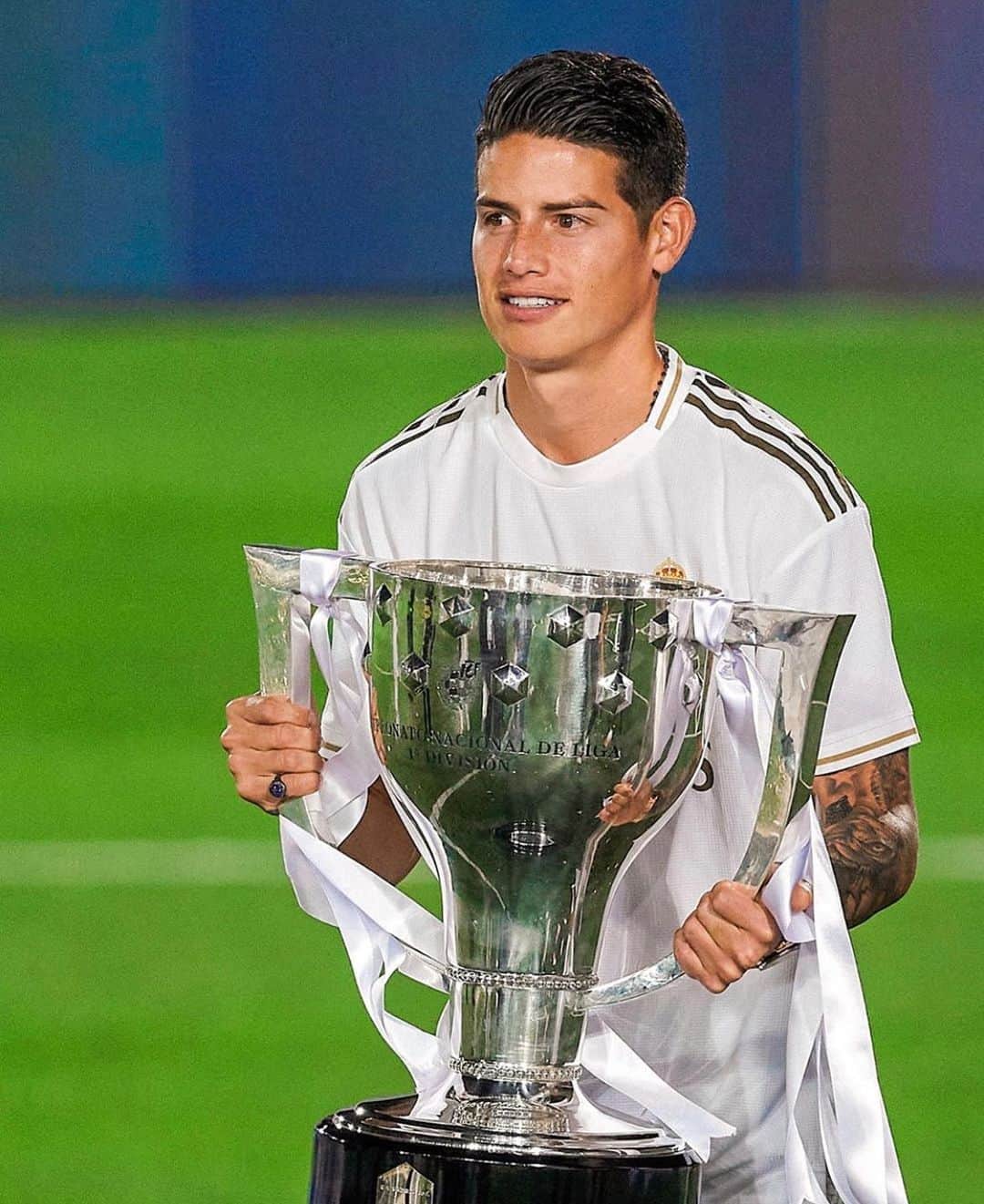 ハメス・ロドリゲスのインスタグラム：「La Liga 🏆 merecido título del equipo que siempre trabaja para darlo todo.」