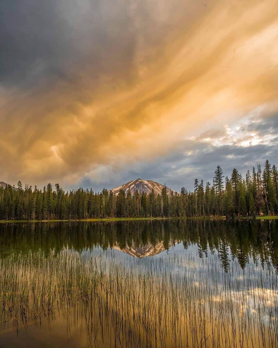 Ricoh Imagingのインスタグラム：「Posted @withregram • @frankleeruggles 2 years ago today I was marveling at the beauty at Lassen volcanic National Park.  Mother nature was putting on quite a show that day!  @lassennps  #california #californiaadventure  #californiaphotographer #californialife  #instaphoto  #landscapephotography #nationalparkgeek #earthpix @nationalparkservice  @nationalparktrust @usinterior #earth_shotz  #NPGeekAmbassador #optoutside #nationalparkgeek  @natgeo #bpmag  #outdoorphotomag #nationalparks #picoftheday #photooftheday. #istagood #nofilter #igers #picoftheday  #instapic #photooftheday #national_park_phototography #pentax645z #pentax645ambassador @ricohpentax @ricohusa  #mediumformat #79yearsproject #chasingthelight」
