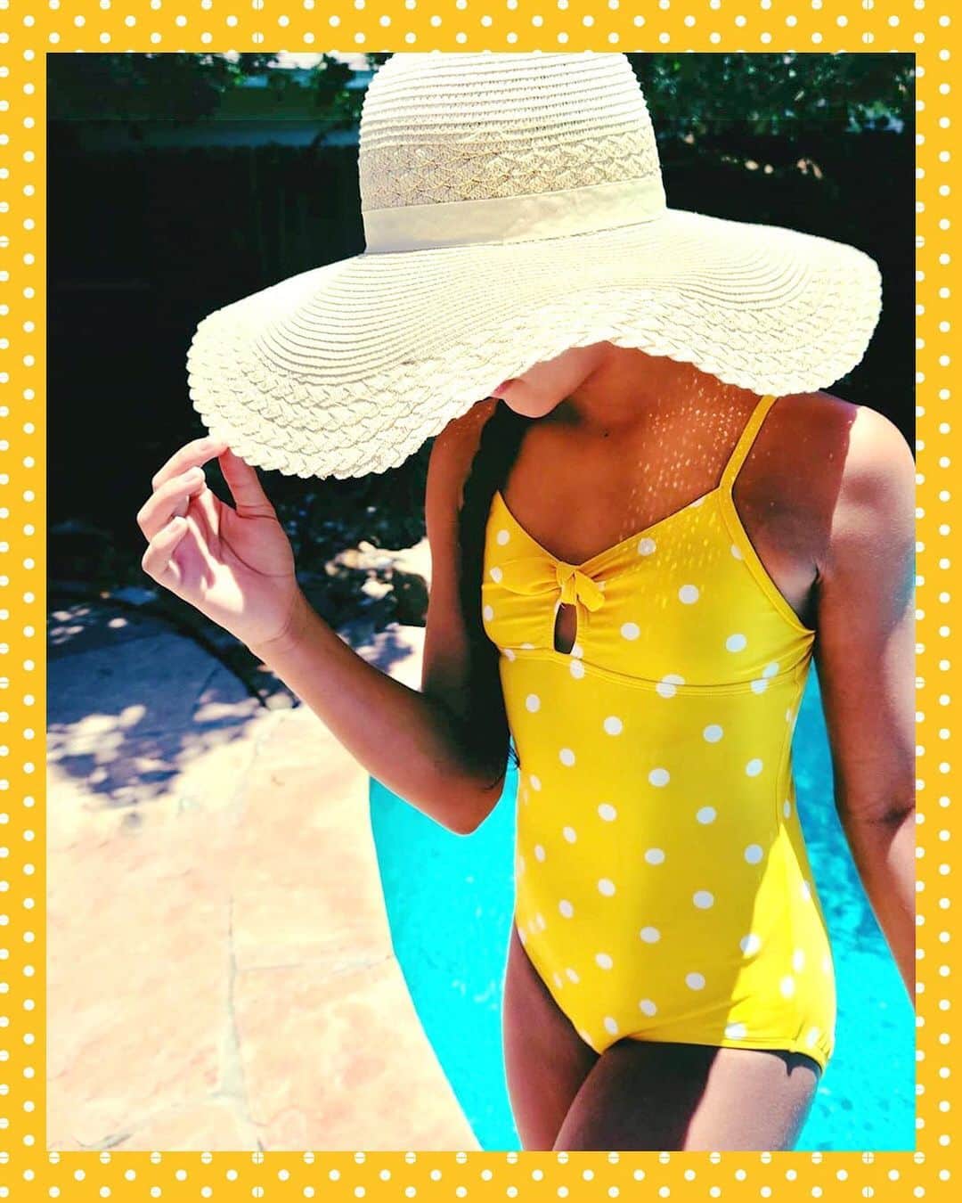Old Navyさんのインスタグラム写真 - (Old NavyInstagram)「yellow polka dots are basically wearable sunshine, right? ☀️ . #oldnavystyle #spottedinoldnavy」7月18日 4時48分 - oldnavy
