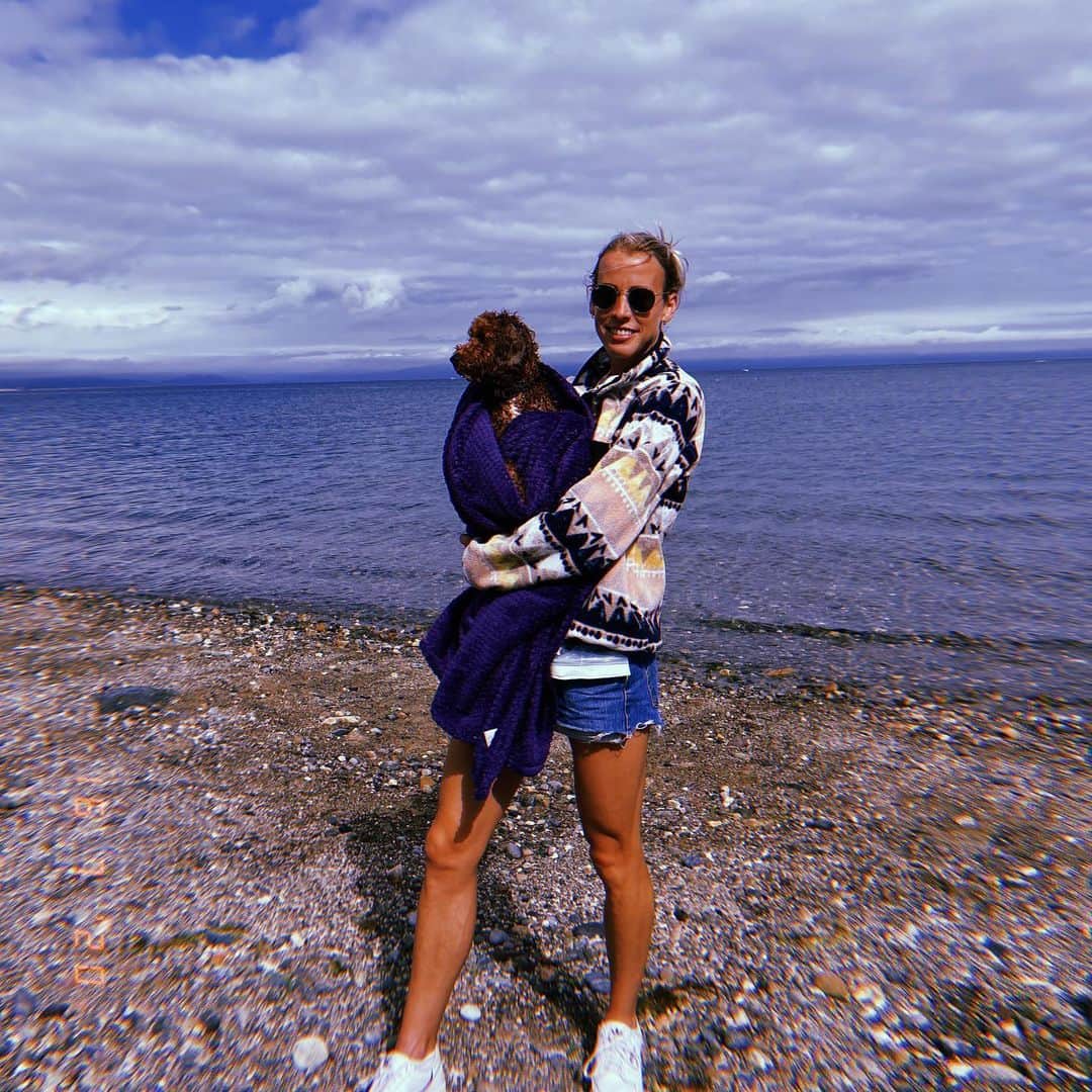 リンジー・シャープのインスタグラム：「Wales, Summer 2020. Well, I never.」
