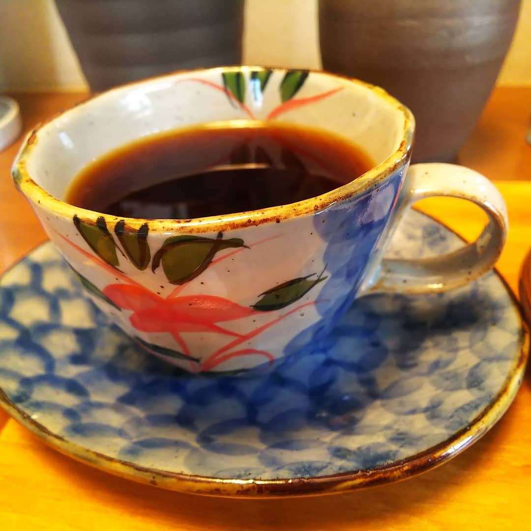 みながわゆみさんのインスタグラム写真 - (みながわゆみInstagram)「#コーヒー #coffee #モーニングコーヒー #コーヒーカップ #かわいいカップ #朝のひととき #癒やされる #のんびりタイム」7月18日 8時10分 - nama.09.19