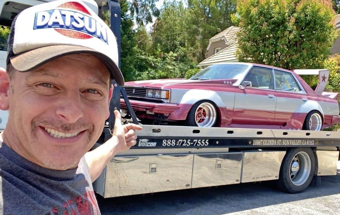 スティーブのインスタグラム：「When effspot needed some help with his Kaido Racer fresh off the boat from japan, he knew who to call!! Watch my video of this awesome test drive and walk through of this old school bosozoku machine now in the USA!! #bosozoku #kaidoracer #zokusha  アメリカに日本の街道レーサー！上陸してからすぐに初試乗してみたところすごい反応があった！直管出し竹槍もあるし。。。ワォー！！ #街道レーサー  #族車　#竹槍　#直管」