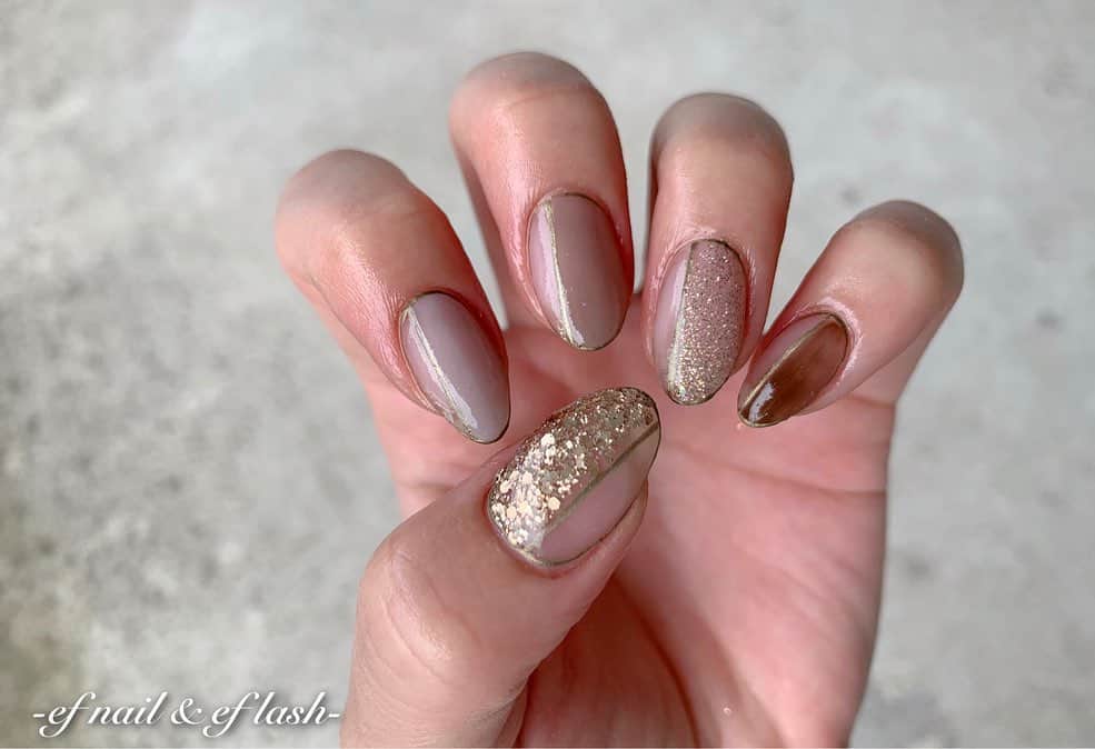 小森純のインスタグラム：「Myネイル💅 @ef.nail  ・ 自分の爪が1番の練習台になる☺️ ・ 今日も沢山働きました☺️ ありがとうございました💅 ・  #グラデーション#ニュアンスネイル#ニュアンスネイルデザイン#インクネイル #冬ネイル#秋ネイル#秋ネイルデザイン#ワンカラー#シンプルネイル#efネイル#efネイル石川町#efネイル石川町店#efネイルグループ#efネイルサロン#efネイル横浜#efネイル代々木上原店オープン#efネイル代々木上原#efネイル東京店#小森純」