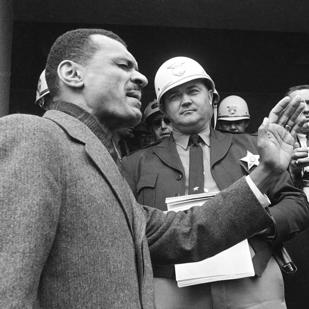 Dazed Magazineさんのインスタグラム写真 - (Dazed MagazineInstagram)「“You cannot beat down justice.” - Reverend C.T. Vivian   Another great lost. RIP to Freedom Rider Rev C.T. Vivian — a key leader of the civil rights movement who led the fight for voting rights in Selma, as well as countless more sit-ins, boycotts, marches across America in his lifetime. 🕊  📷 #CTVivian stopped on the steps of the Selma courthouse, 1965」7月18日 18時35分 - dazed