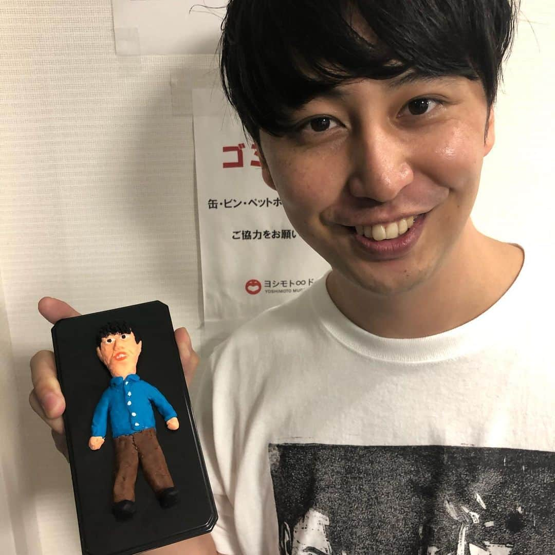 野澤輸出さんのインスタグラム写真 - (野澤輸出Instagram)「【粘土作品100】  「ニューヨーク 屋敷」  #粘土好きと繋がりたい #1人粘土リレー #ノザワ粘土 #粘土 #粘土細工 #粘土遊び #ねんど #吉本自宅劇場 #ニューヨーク #ニューヨーク屋敷 #屋敷裕政 #屋敷 #ヤシキ版画展2020 #ヤシキ版画」7月18日 18時50分 - nozawa1224