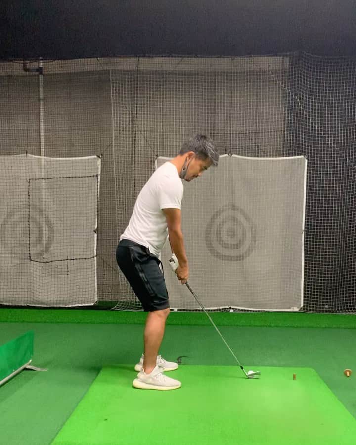 小平智のインスタグラム：「スイングよくなってきたぞ💪 後ろで屁の話しとる！笑 #スイング #アイアン #小平智」