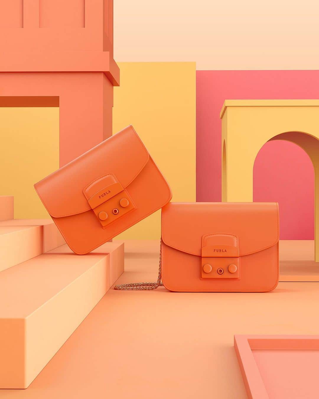 フルラのインスタグラム：「This Furla Metropolis gives any date an exotic city twist. The bright cross-body chain adds subtle bling to this tone-on-tone beauty: the ideal option for high summer urban adventures.  #furlametropolis #dreammetropolis #thefurlasociety #furlafeeling #newcollection #furla #accessories #fashion」