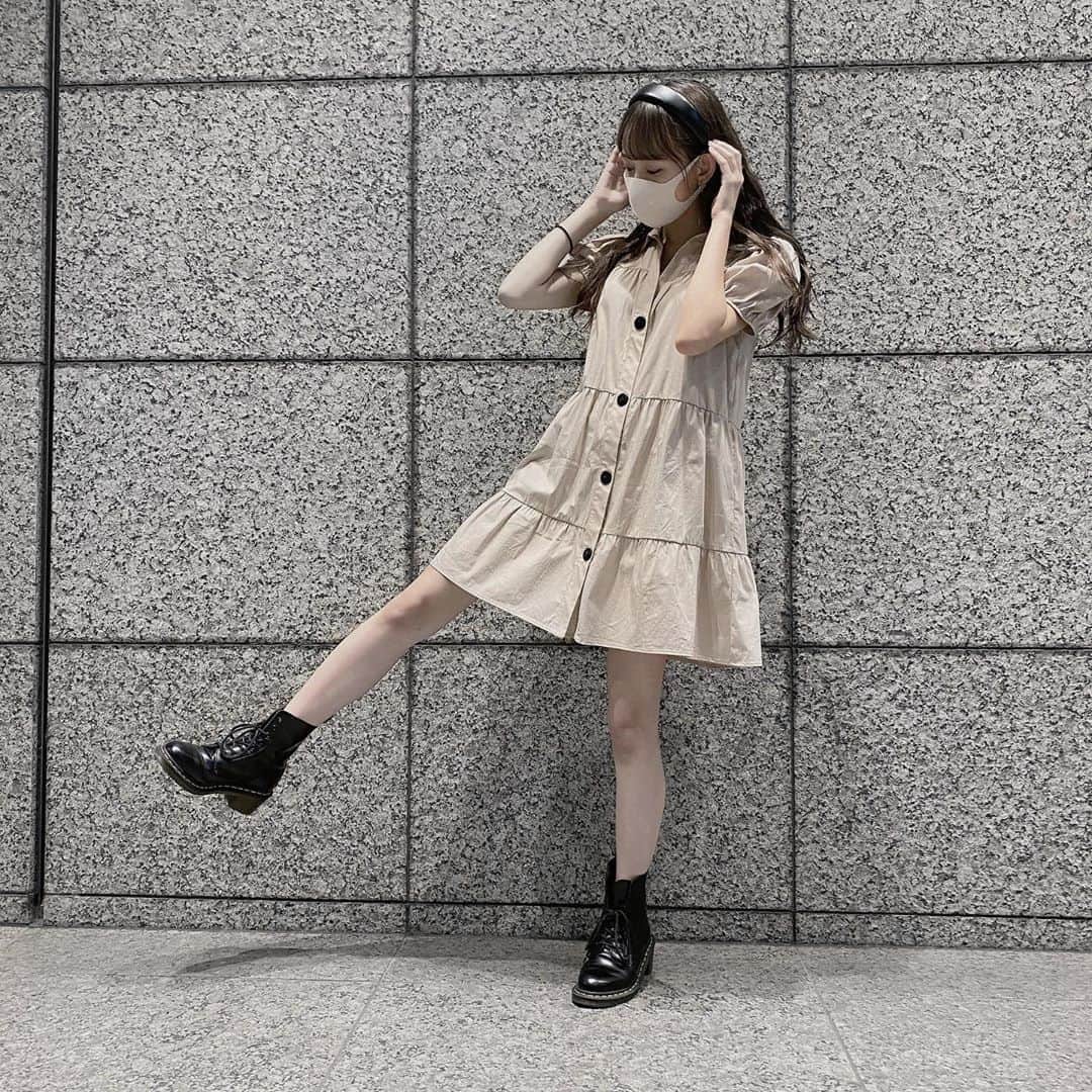 野島樺乃のインスタグラム：「girlyな私服 雨の日でもお洒落したいよ . . . . . #zara #onepiece #drmartens #gu #nagoya #sakae #私服 #カチューシャ #コーディネート #お洒落 #01」