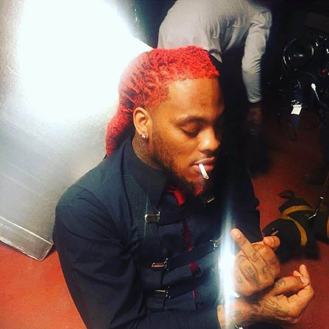 ワカ・フロッカ・フレイムのインスタグラム：「Hell Boy but I’m heaven sent !! (TrippieFlames)」