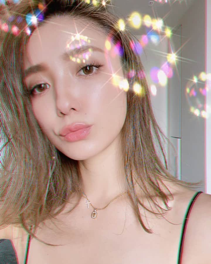 のインスタグラム：「#haveagoodday  💋💋 ・ やっと晴れた。 love #sunny」