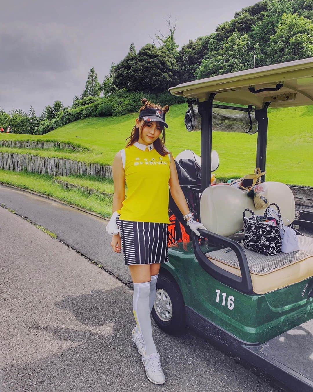 あやごるふのインスタグラム：「🍋﻿ ﻿ ﻿ 大好きな黄色でコーディネート💛💛﻿ ﻿ 全身﻿ @archivio.official_online  ﻿ ﻿ ﻿ #golfnetwork #golf #golfswing #golfwang #reginagolf  #golfgirls #instagolf #golfstagram #ゴルフ #ゴルフ女子 #ゴルフ場 #ゴルファー #ゴルフ好き #アルチビオ #archivio #ゴルフ練習 #ゴルフウェア #골프 #ゴルフスイング #ゴルフ大好き #ゴルフ好きな人と繋がりたい #ゴルフばか #golflife #golfgirl #골프 #골프웨어 #골프스타그램 #해외여행 #예쁘다 #다이어트」