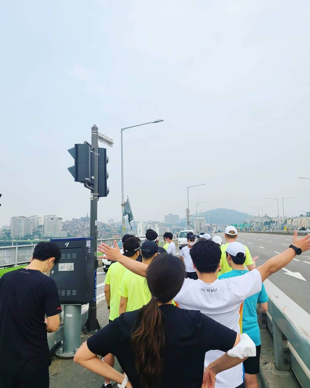 イ・シヨンさんのインスタグラム写真 - (イ・シヨンInstagram)「오늘 우리🏃‍♂️🏃‍♀️🏃‍♂️🏃‍♀️ #기부런 #감사합니다🙏」7月18日 12時04分 - leesiyoung38